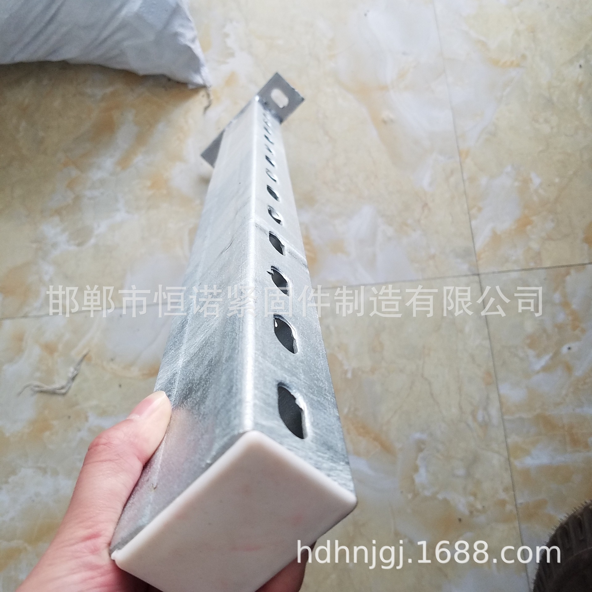 邯郸恒诺41*62托臂支架 预埋槽道抗震支架 管廊哈芬槽厂家制造