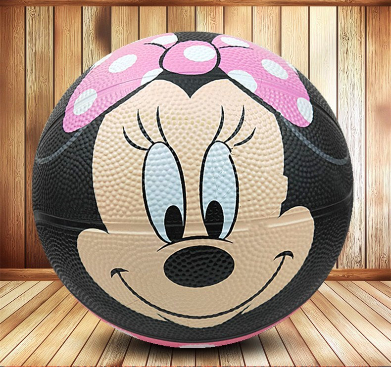 Número tres Minnie Head