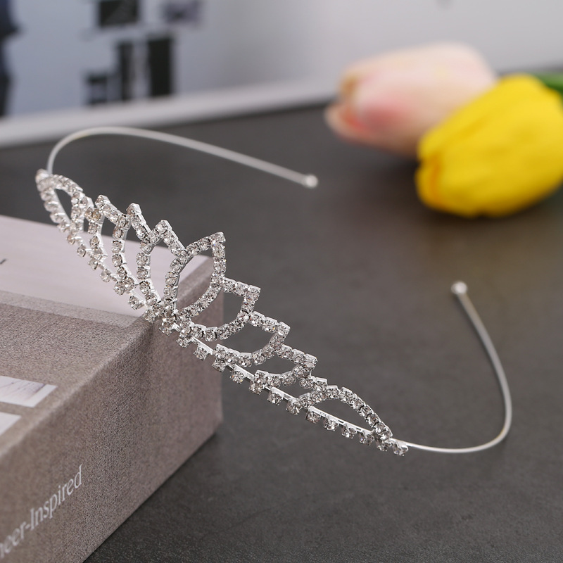 A8528 nuevo estilo coreano corona diadema accesorios para el cabello al por mayor exquisito rhinestone amor corona