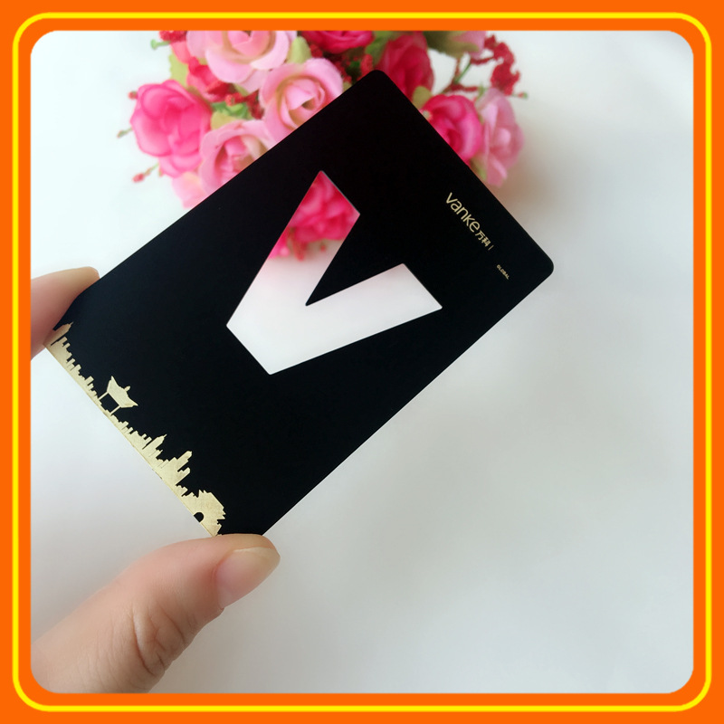 不锈钢电镀精美哑黑贵宾卡镂空LOGO丝印不同内容腐蚀凹下底纹印刷