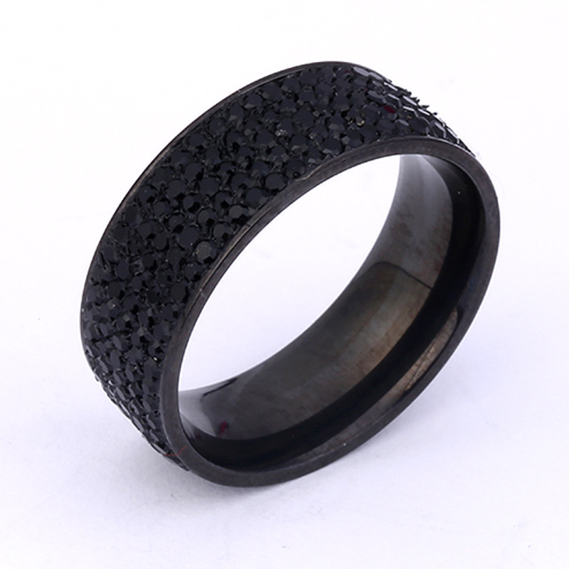 Suministro transfronterizo de joyería de acero inoxidable de estilo europeo y americano de arcilla suave de cinco filas de diamantes con incrustaciones de diamantes par anillo de acero de titanio fabricante