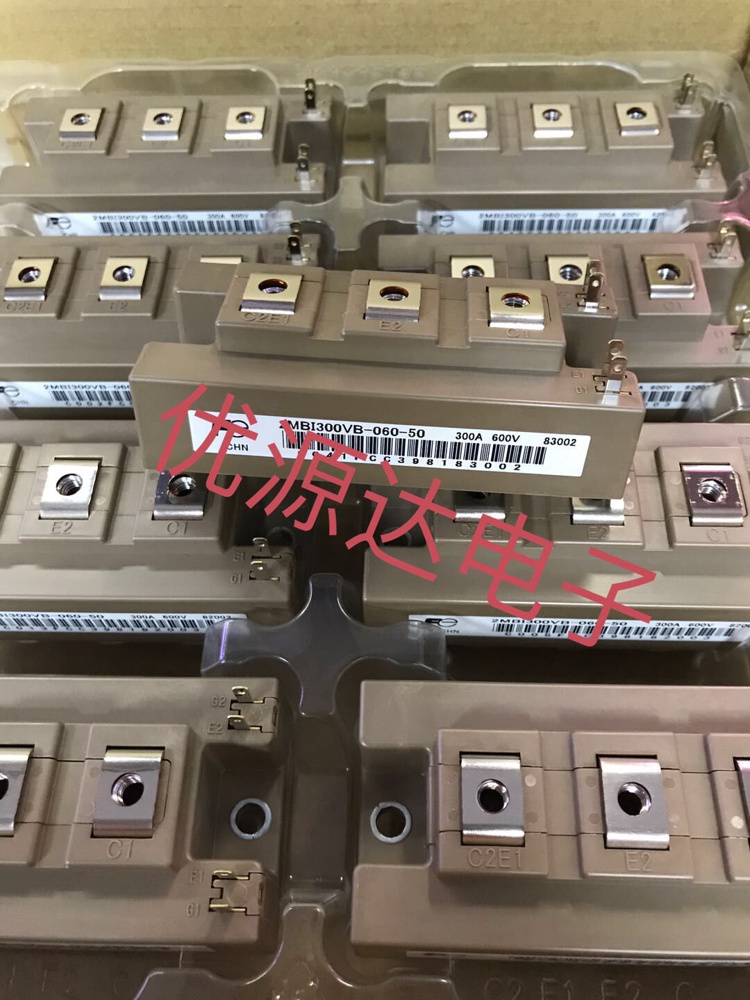 2MBI300VB-060-50 2MBI300U2B-060-50 300A 600V全新原装IGBT模块