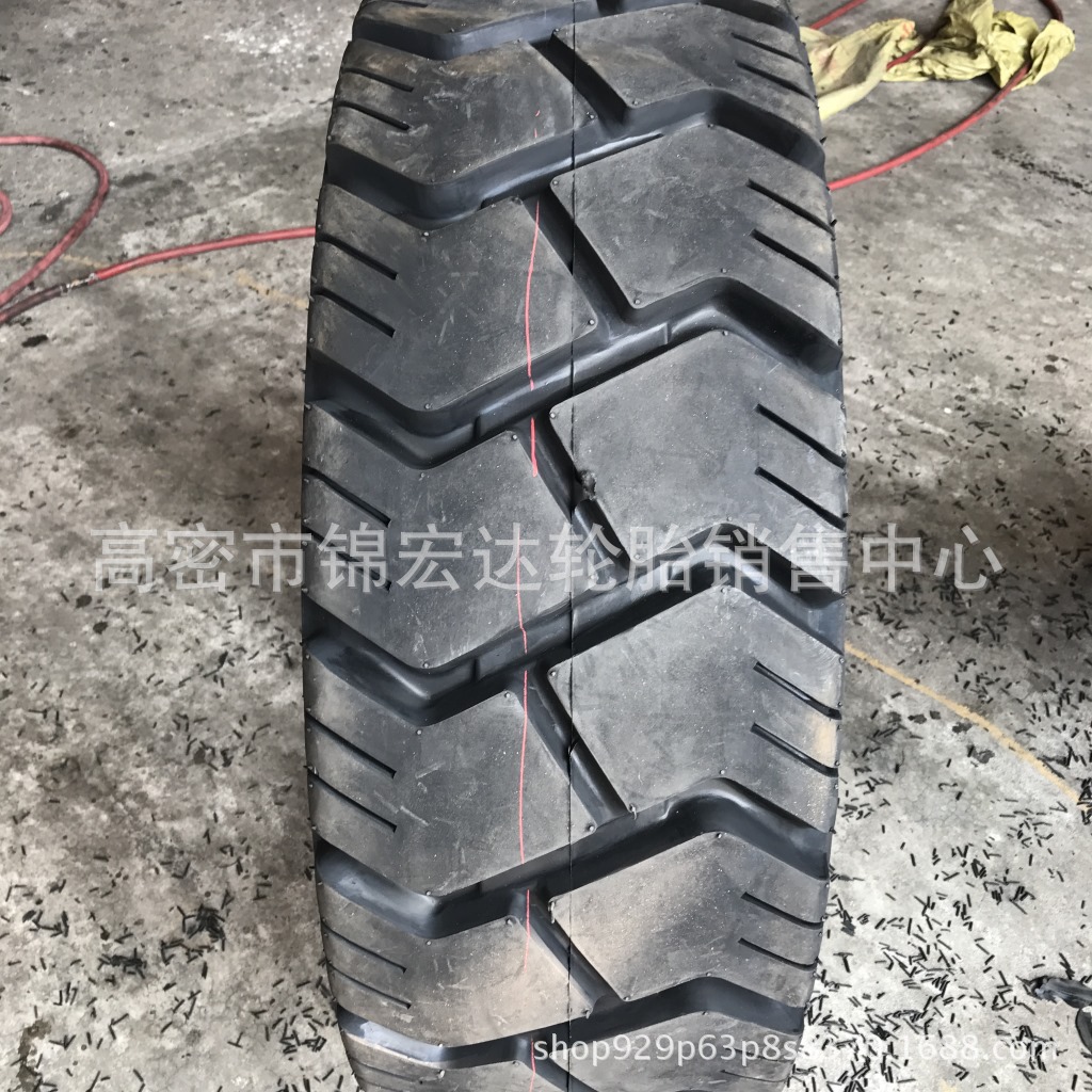 聚氨酯填充36*12.5-20实心轮胎含钢圈36x12.5-20