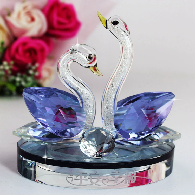 Авто парфюмерное сиденье Кристалл лебедь парфюмерное сиденье автомобиля украшения автопроизводителей оптом новый горячий