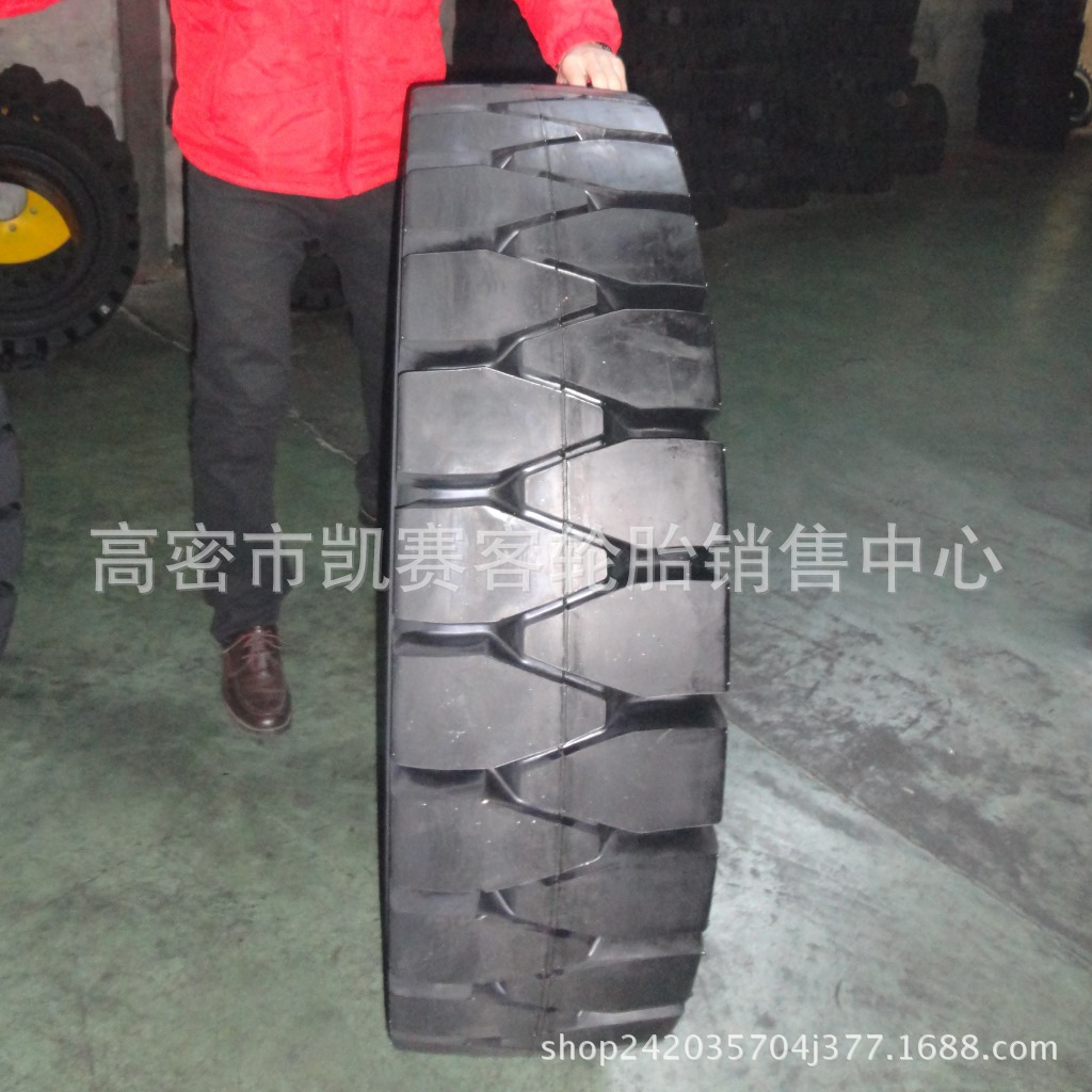 供应起重机1200-20叉车实心轮胎12.00-20耐刺扎