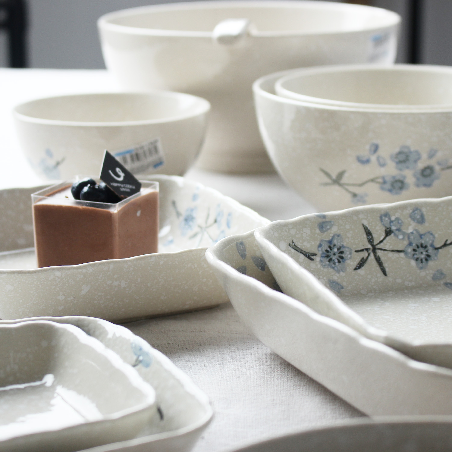 Estilo japonés retro nieve Cereza en forma de vajilla de cerámica redondeada plato de cocina plato de sabor plato de salsa plato de pescado plato de arroz tazón de sopa de fideos