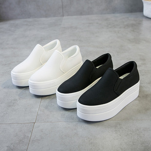 ����һ�����l���6����ŮЬ����͸��A�^���eЬ�ļ�ƽ���ɸ�ЬŮ