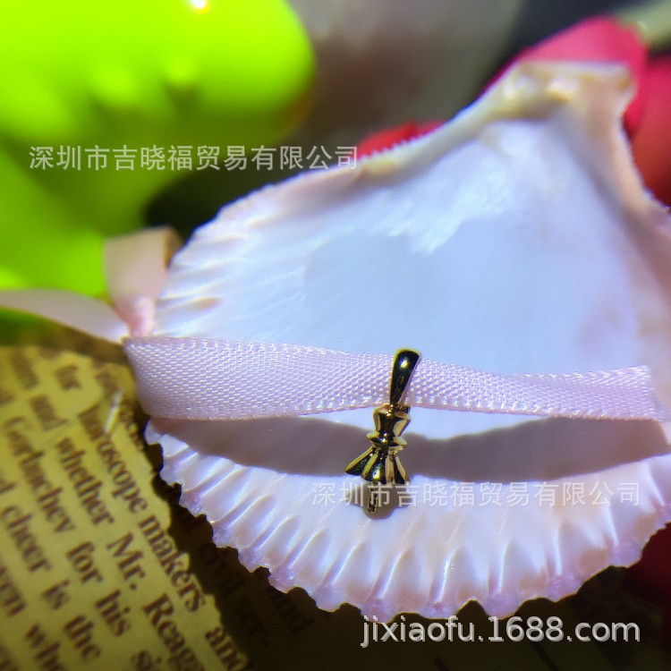 K金配件 18K金小花裙珍珠吊坠扣 Au750圆珠扣