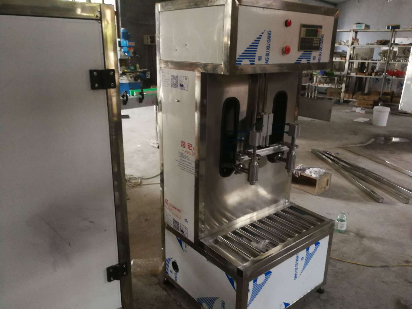 5升食用油灌装机 小型半自动流量计式定量润滑油机油灌装设备