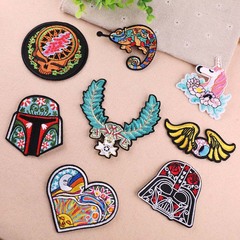 Embroidered patch with computerized floral design, trendy with bloodshot eyes, skeleton, colorful lizard motifs, patch for clothing.