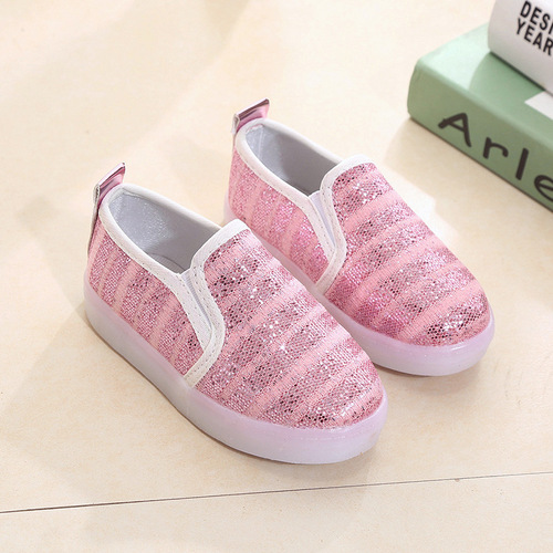 2024春秋新款儿童鞋LED亮灯发光鞋男女童运动休闲鞋防滑宝宝鞋