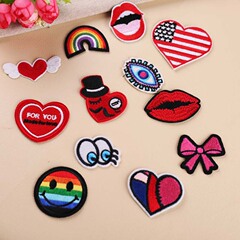 Embroidered patch with computerized stitching, personalized DIY cartoon heart rainbow lips clothing decoration patch