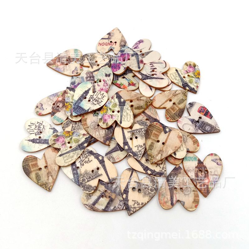 25mm * 28mm Tronco de la Torre de París Corazón de melocotón Decoración de madera de la torre de hierro Botón de madera
