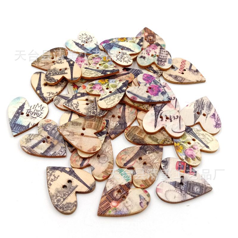 25mm * 28mm Tronco de la Torre de París Corazón de melocotón Decoración de madera de la torre de hierro Botón de madera