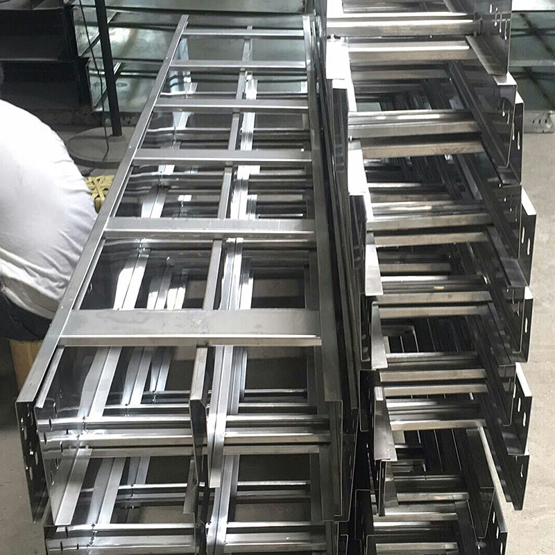 镀锌梯式桥架镀锌梯式带隔板镀锌梯式防火电缆钢制镀锌钢制桥架