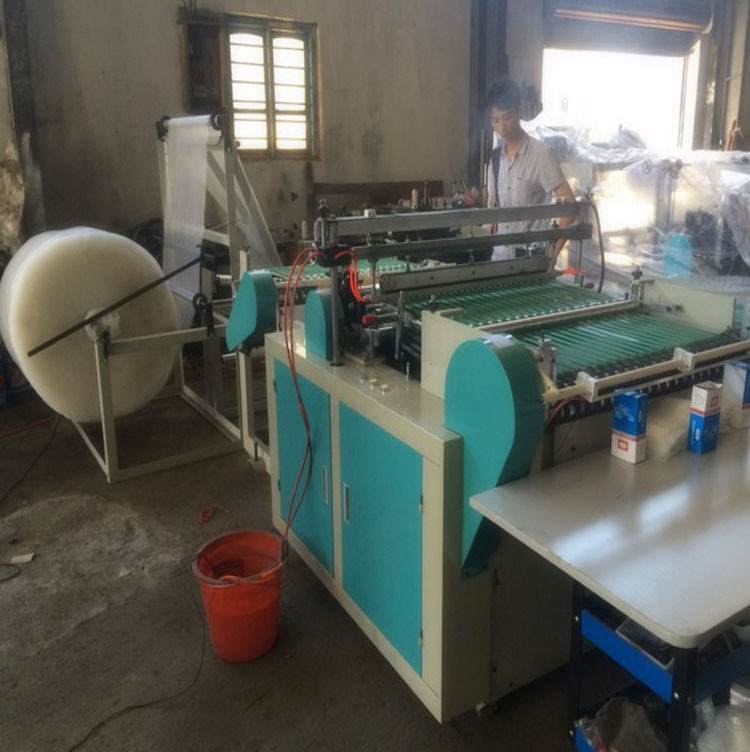 Manufacturers Sell 1000mm Type Bubble Bag Making Machine Taobao Buffer Bubble Film Bag Making Machine