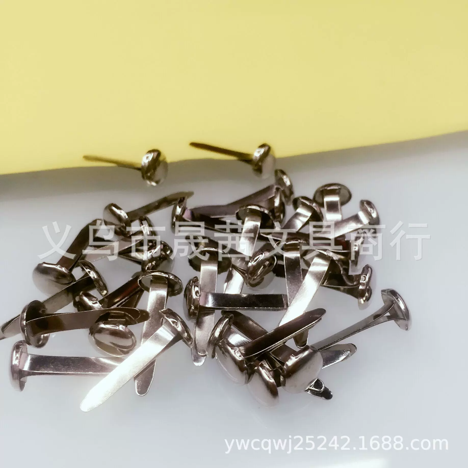 厂家批发电镀银色两脚钉金属圆形双脚钉羊角钉儿童手工DIY材铁艺