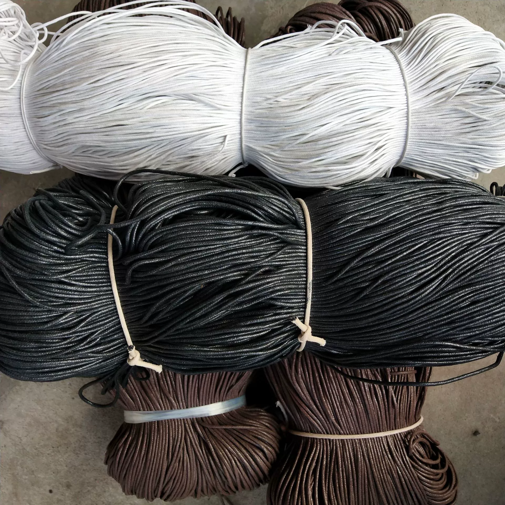 Круглый бирка ремешок черно-белый коричневый 1 мм переплетенный воск хлопчатобумажная нить