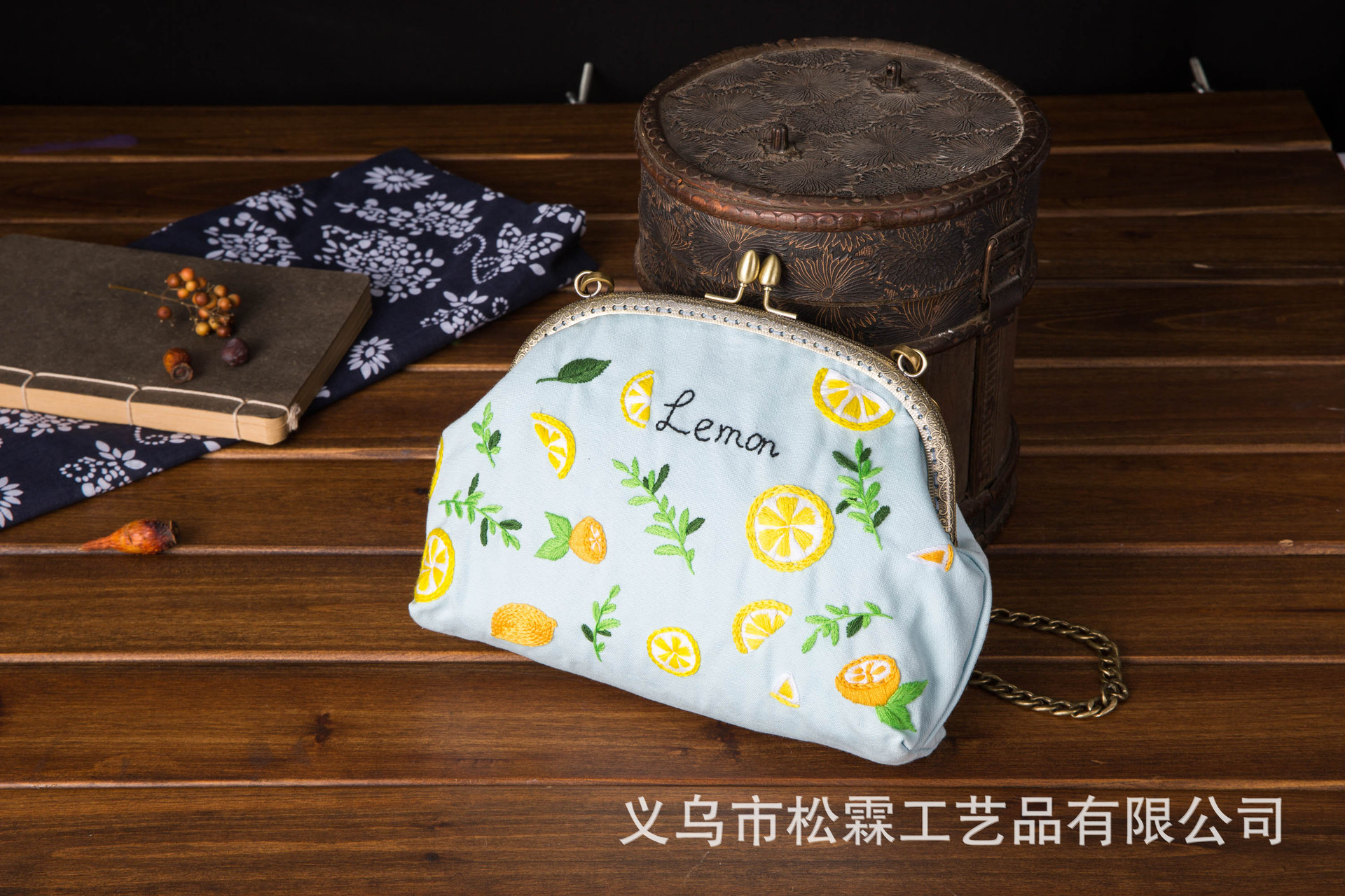 Directa de fábrica boca Bolsa de Oro bordado hecho a mano DIY material paquete haciendo monedero flor Europea bordado tridimensional