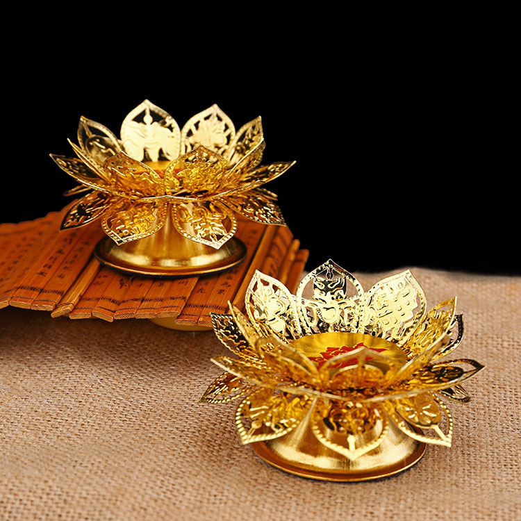 Nudo boda Buda adoración aleación color mantequilla vela titular de la lámpara de grano de mantequilla Tailandia Lotus candelabro base Buda conjunto