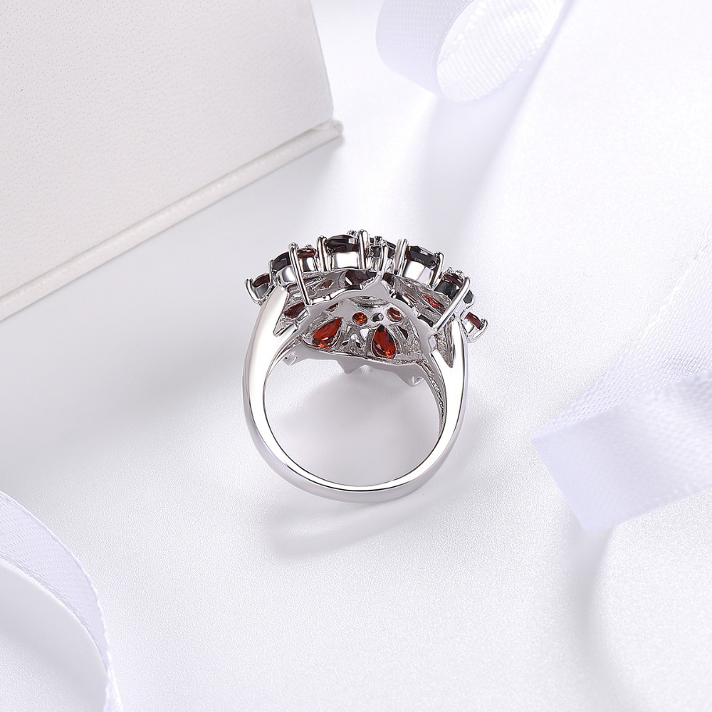 Anillo de compromiso designer con rubí y diamantes mujer_voghion.com