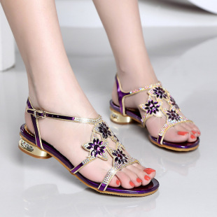 �¿���ׁ�ˮ荛�ЬŮ�ļ��r��ܛƤ���m����ƽ�״�a�ָ�ɳ��Ь