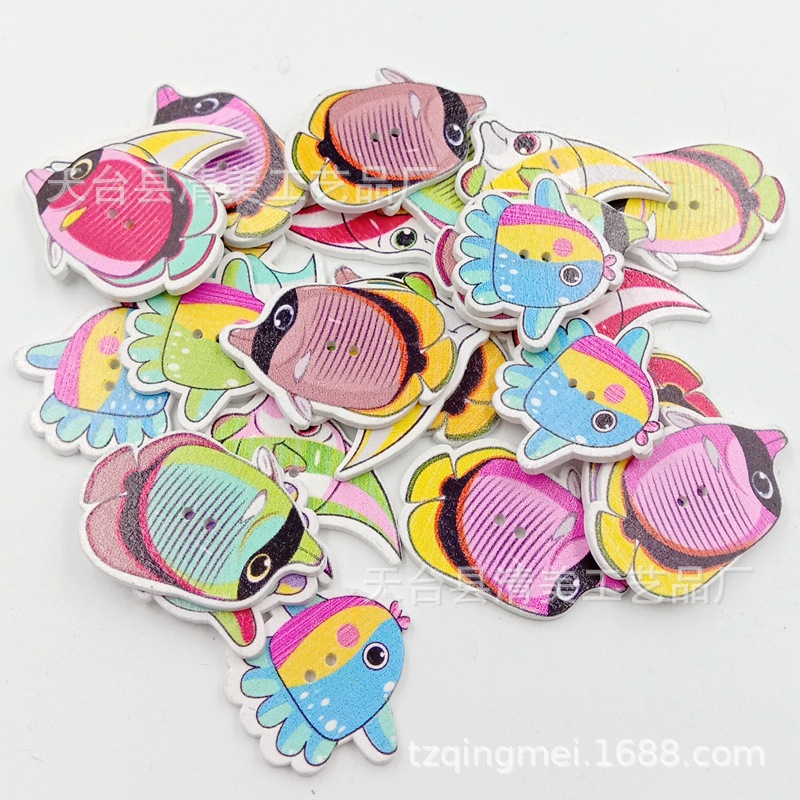 3 tipos de peces mezclados con botones de animales de pescado de fondo blanco de bricolaje mezclados 50 piezas por paquete