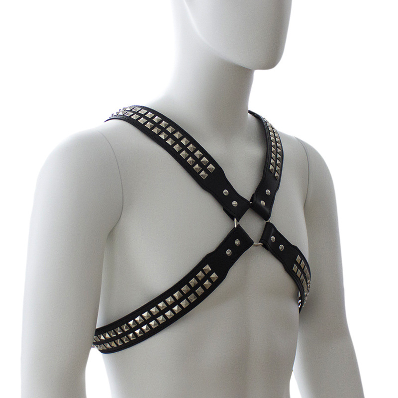 Juguetes sexuales eróticos SM, ataduras, cinturón de cuero con tachuelas para hombre, arnés de pecho, atuendo de actuación, top de cuero, chaqueta de cuero con púas estilo punk.