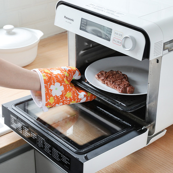 Microwave oven insulation gloves