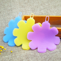 Plum Blossom Design Silicone Fruit Brush for Kitchen, Dishwashing & Pot Cleaning—Heat-Resistant Mat Included