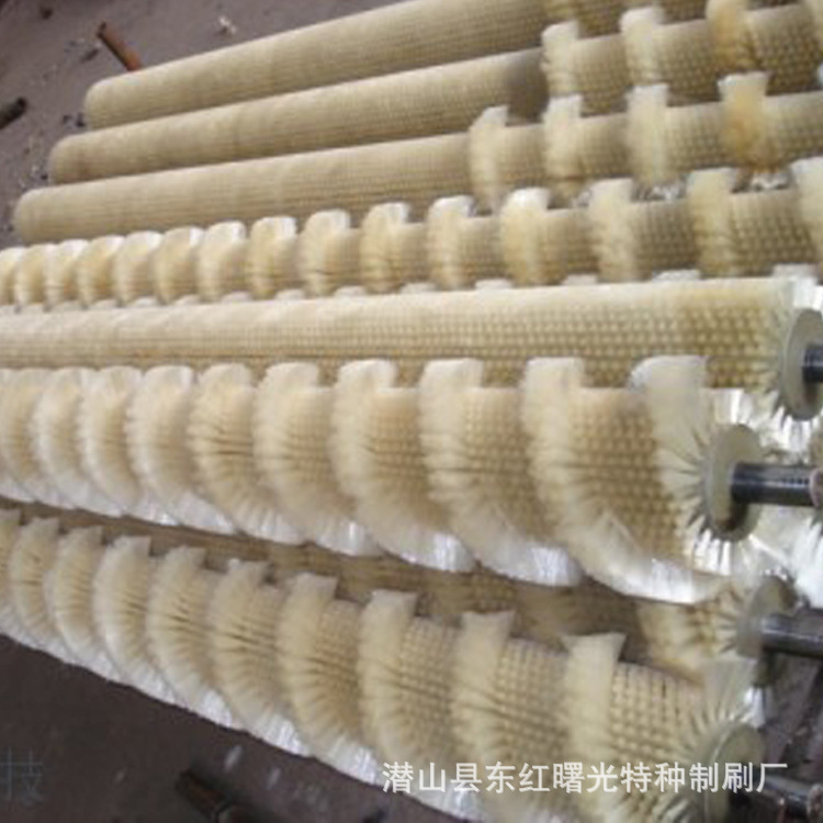 各种规格清洗机毛刷辊 LED屏表面清洗处理毛刷辊 螺旋尼龙刷