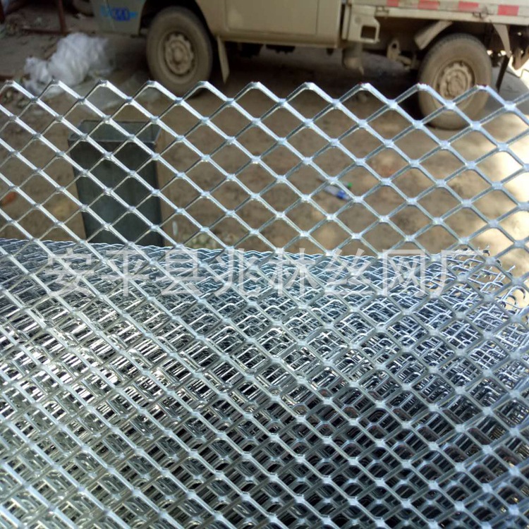 河北兆林实体厂家现货供应菱形孔铁丝网格滤芯专用网防护网板