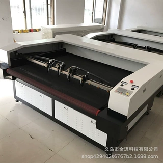T恤服装裤子裁剪机自动送料切割机皮革面料电动裁切辅助加工设备