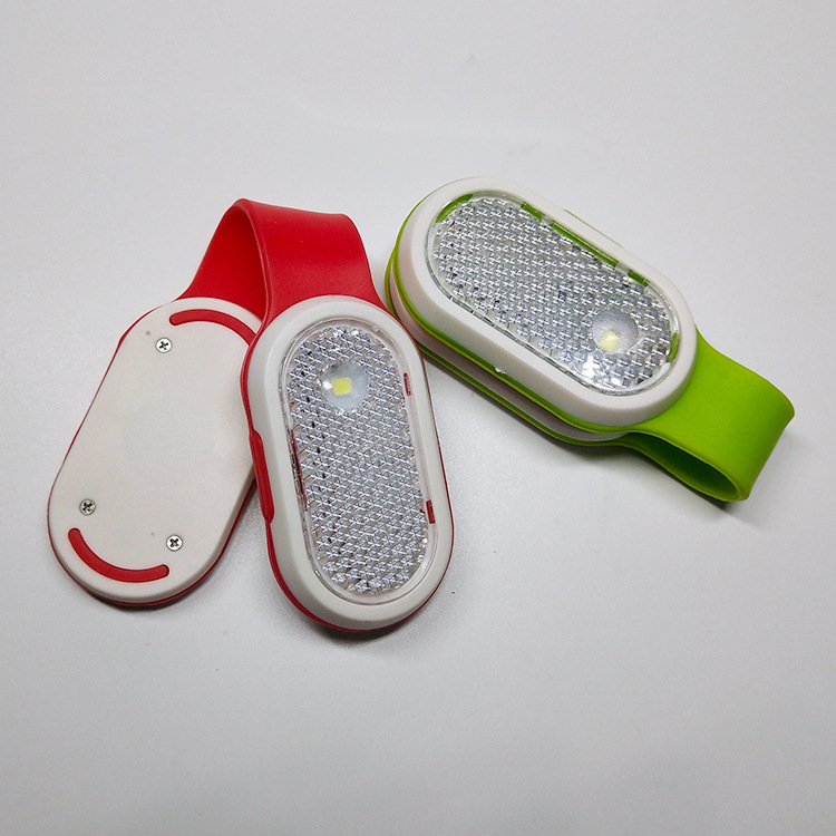 Outdoor Safety Signal Warning LED Silicone Magnet Light Can Be Added with LOGO and Multiple Colors Available Outdoor Safety Signal Warning LED Silicone Magnet Light Can Be Added with LOGO and Multiple Colors Available