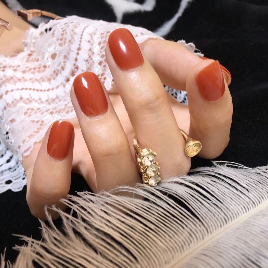 Manicura acabado color sólido parche de uñas falso corto 24 unidades traje caramelo multicolor europeo y americano colección japonesa y coreana