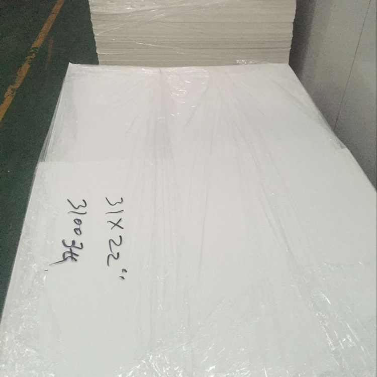 纸制品片材背胶加工 白卡纸自粘胶加工 标签纸涂布复合上胶加工