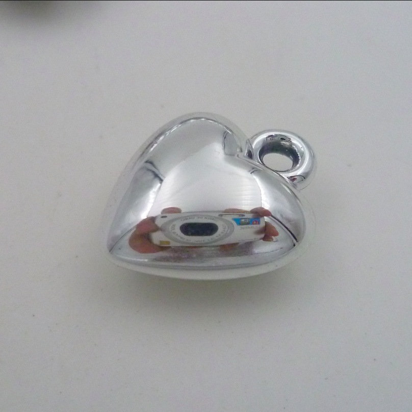 diy塑料银色桃心吊坠1.7X1.4cm节庆饰品手链项链包链配件批发