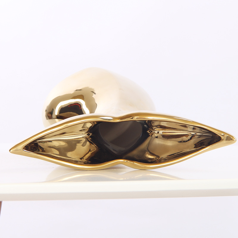 Artesanía de cerámica cola ballena Oro simple Nordic inicio salón decoraciones luz estilo lujo adornos Florero