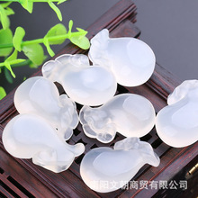 厂家批发玛瑙玉髓钱袋吊坠冰透白玉髓粉绿色玉坠手链脚链小挂件