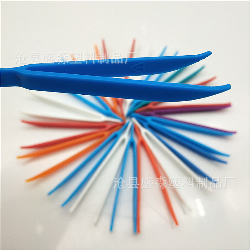 Pinzas de plástico en stock al por mayor de plástico desechables clip de codo de juguete para niños DIY pinzas de plástico hechas a mano