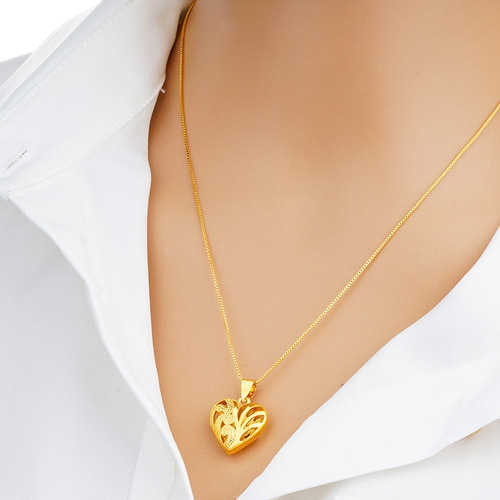 Vietnamese sand gold pendant for women, long-lasting, heart-shaped flower, fashionable and versatile, copper alloy imitation gold, Yiwu accessories
