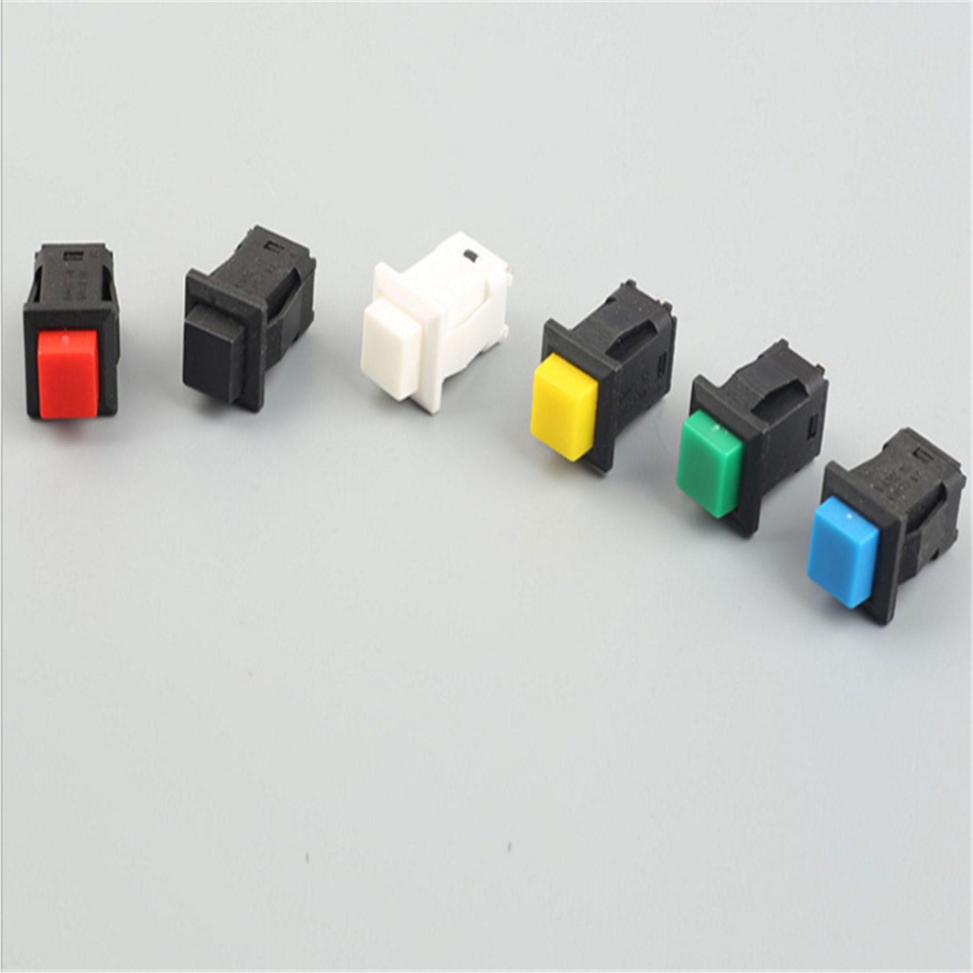 DS-430小型按钮开关 点动按钮开关 常开常闭防水平头按钮开关