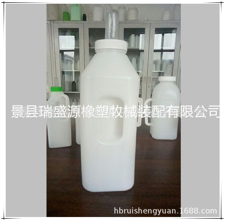奶瓶 塑料犊牛奶瓶牛羊喂奶奶瓶 奶牛养殖设备挤奶机配件商家供应