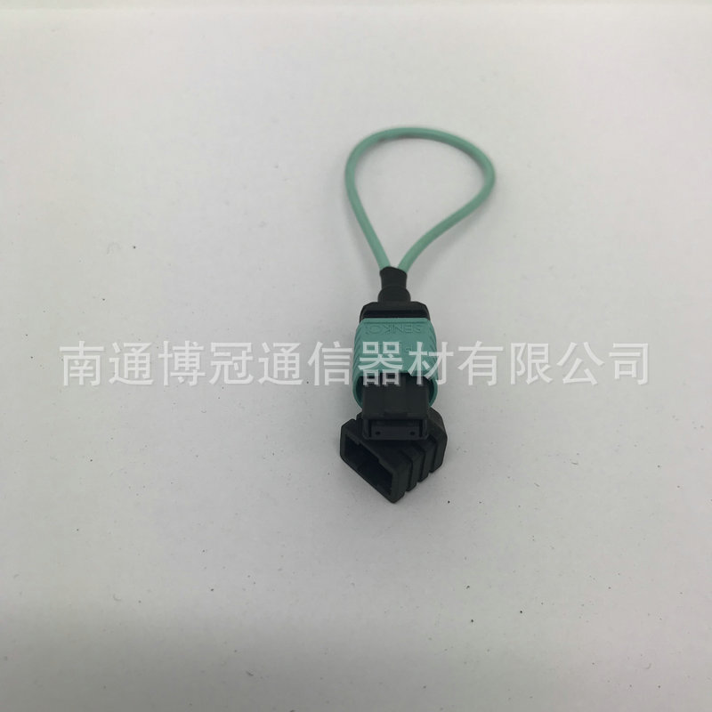MTP/MPO回跳线 日本进口插芯 进口研磨机路器 100G 光纤跳线