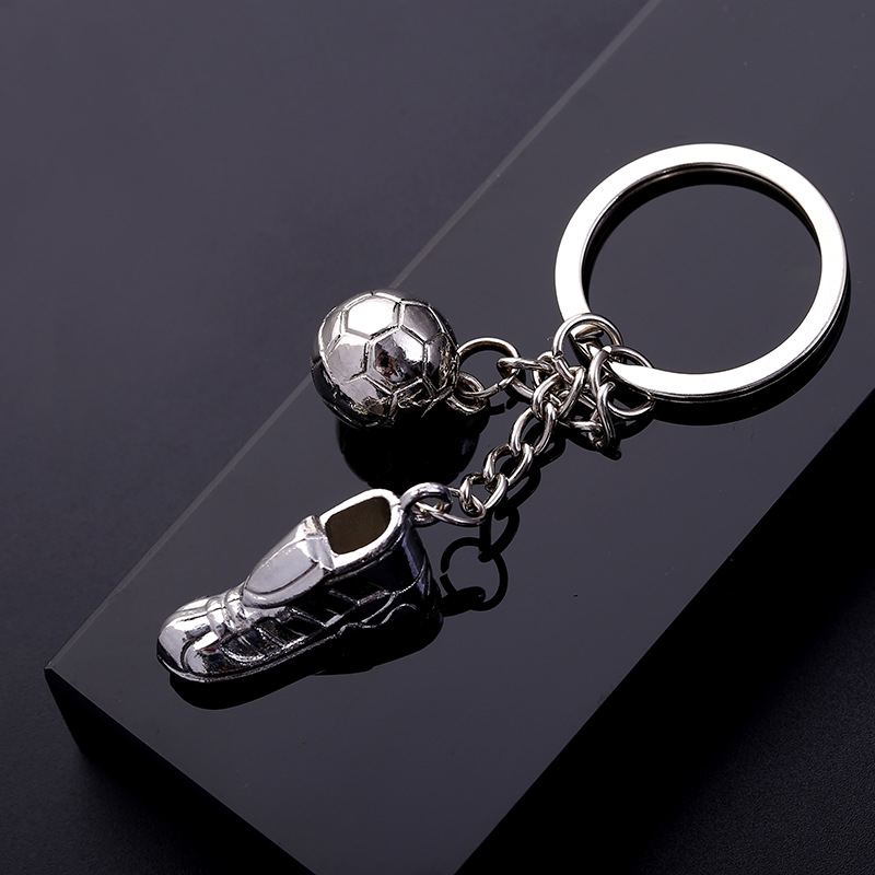 2022 creativo Copa Mundial de fútbol zapatos llavero coche llavero colgante hombres y mujeres pareja llavero pequeño