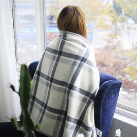 日式多功能披肩毯办公室午休空调毯坐月子背孩子懒人毛毯保暖围裙