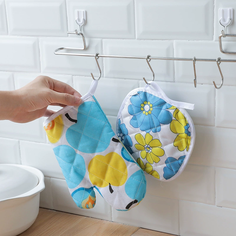 Комплект из двух утолщенных термостойких перчаток для микроволновой печи от производителя, с внутренней флисовой изоляционной подкладкой, устойчивый к высоким температурам