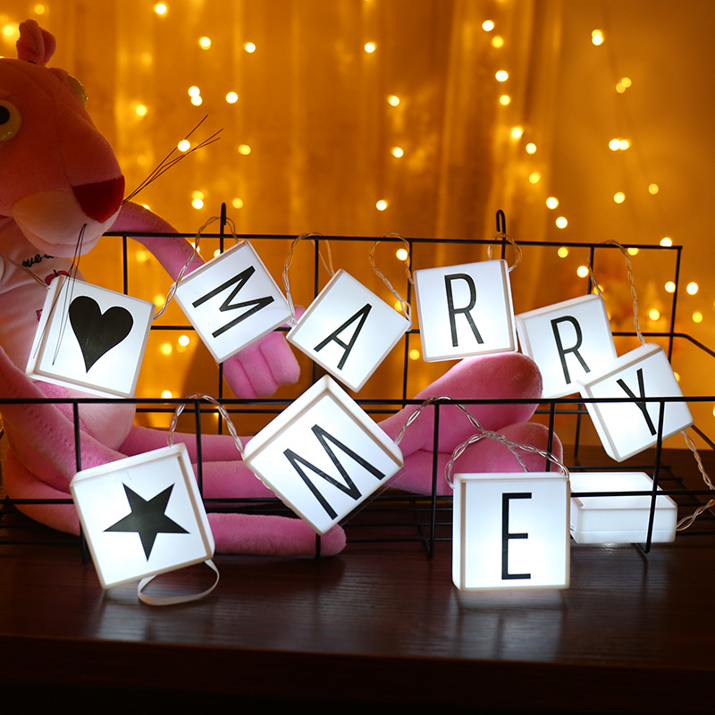 Feliz cumpleaños carta cadena de luz Feliz Navidad carta de luz de vacaciones de Navidad decorativa de color carta pequeña caja de luz al por mayor