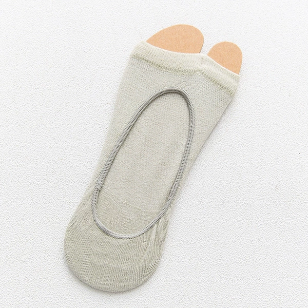 Gray green
