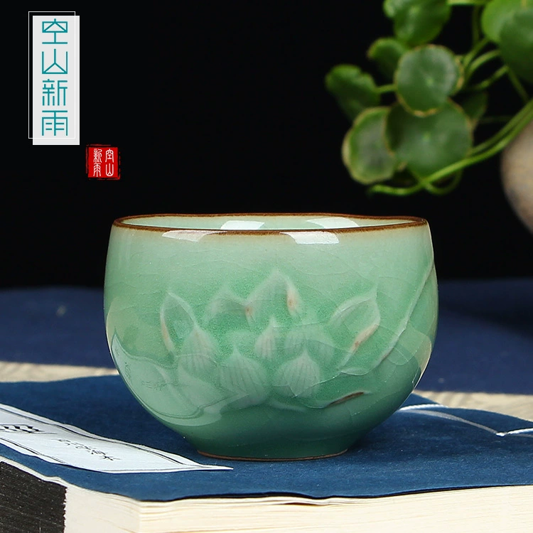 Tea Tasting Cup (Kongshan Xinyu) Longquan Celadon Ge Kiln, Ice-Crack Glaze Ceramic Master Cup